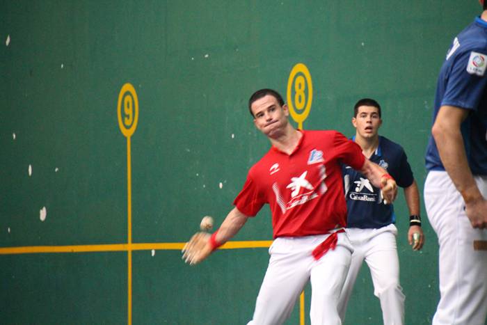 Herriko semea bultzatzen 15 1472060742780