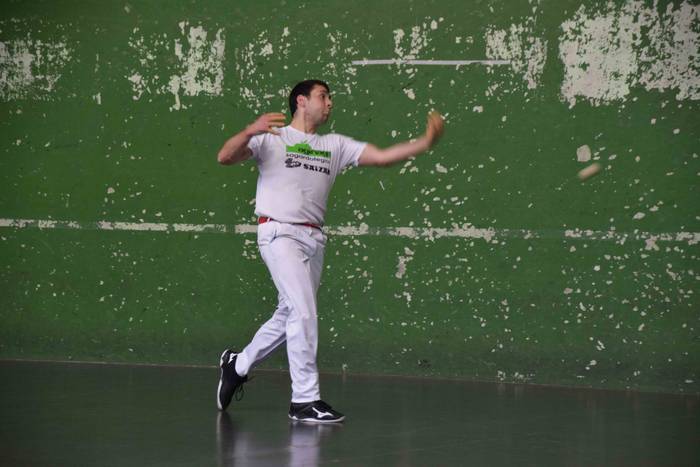 Eskuz Binakako Santio Txapel 15 1627541728989