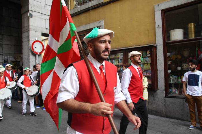 Lizarrez apaindutako kaleeta 193 1498480875779