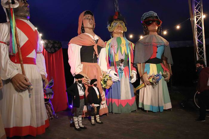 Zirkuan egiten ari dira harr 5 1608821702258