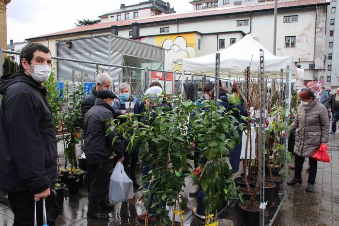 Zuhaitz azoka 2022 9 1645283026400