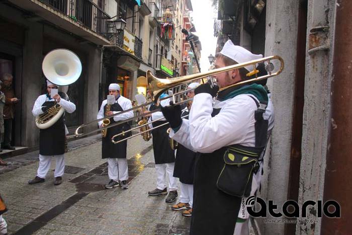 On Ostegun Gizen konpartsak  9 1518111701316