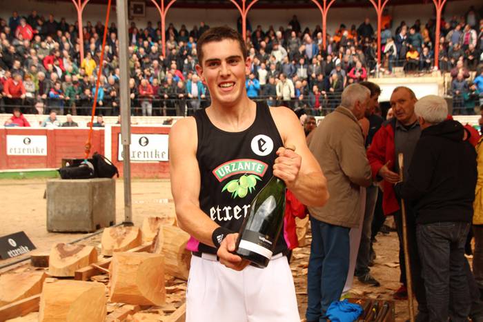 Iker Vicente eta Arria V.a 77 1523191009443