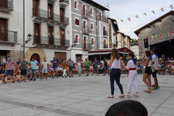 Dantza sokara batu dira emak 36 1660153182769