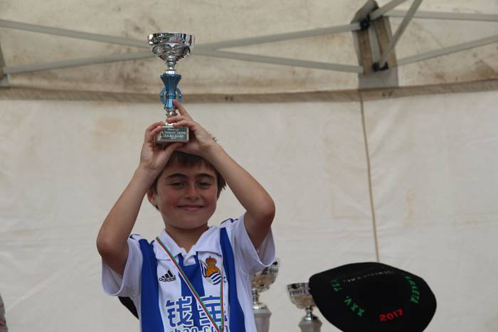 Orendaindarrek ezin, Jon And 43 1502887995060