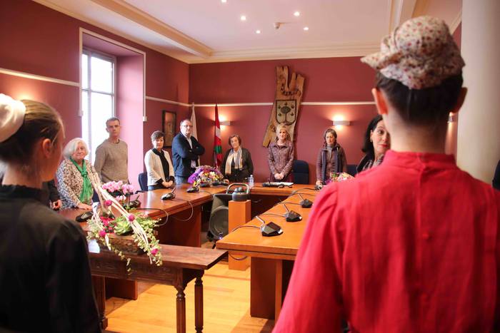 Lehen zinegotzi emakumeei om 7 1552136922161