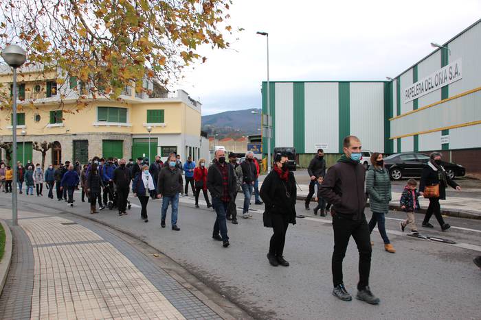 "Demokrazia" eskatuz eskuald 11 1608393016400