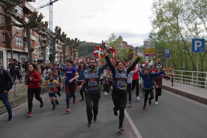 22. Korrika, furgonetatik, T 42 1649420185010