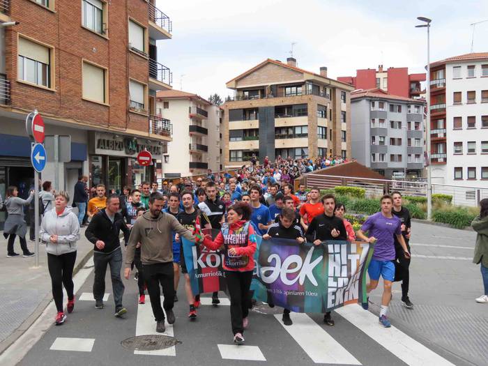 korrika, furgonetatik, Aizto 39 1649421637146