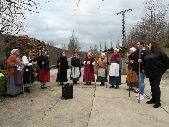 Kantu eskea eta Olentzero
