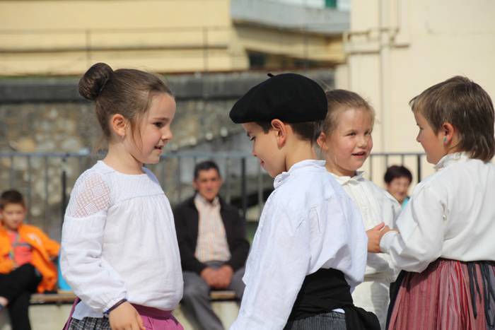 Suziria lehertzearekin bater 12 1494695594667