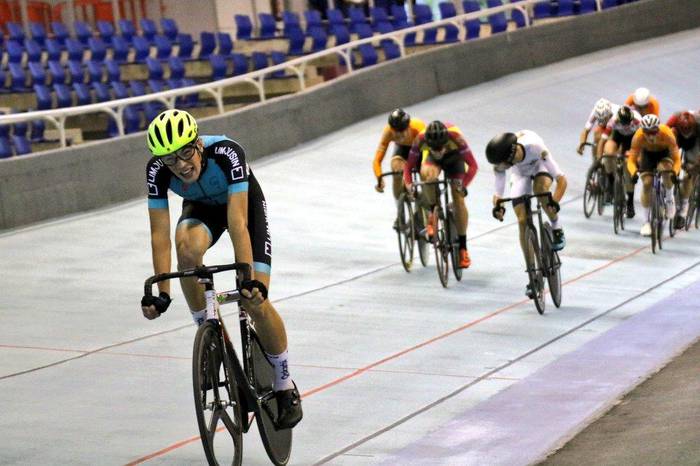 Arkaitz Garmendiak brontzezko domina02