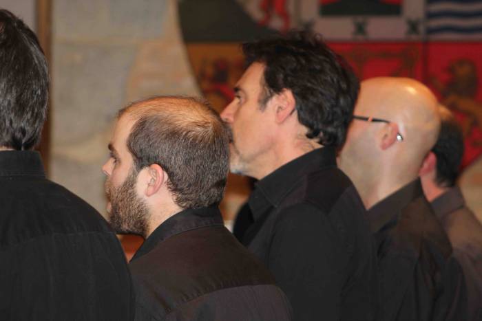 Babarrun Kofradia lau ohorez 7 1542471585733