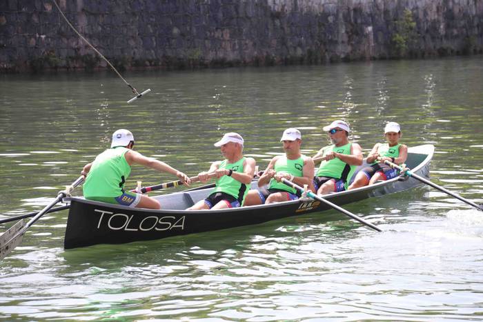 Arraunean, elkartasunez 176 1568480086296