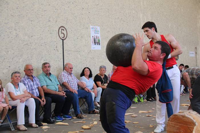 Bedaioko ingurutxoa ezin falta festetan 10 1473618695705