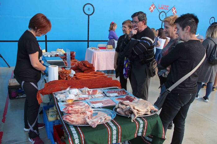 leaburu hamaikagarren azoka  16 1572184894257