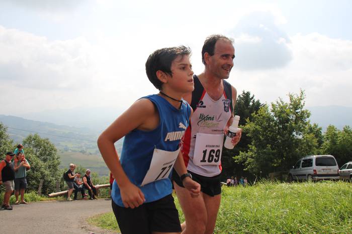 Santamañara igoera, festen a 97 1499607310182