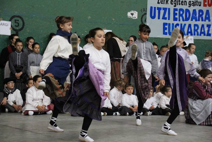 Dantzari txiki eguna anoetan 34 1463914951788