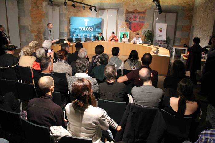 Babarrun Kofradia lau ohorez 10 1542471657217