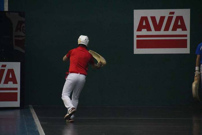 ZESTA PUNTA ELOLAREN OROIMEN 84 1512735738198