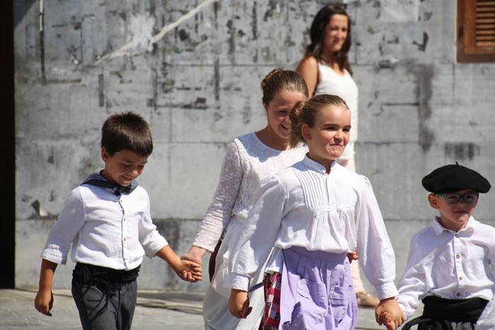 Axeriak dantzan Adunan 11 1471260720482