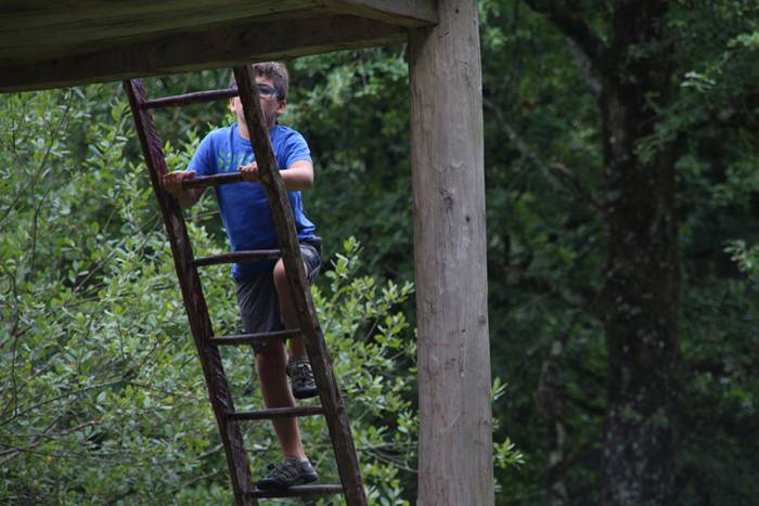 Mugak senidetzeei bide eman  6 1503145382018