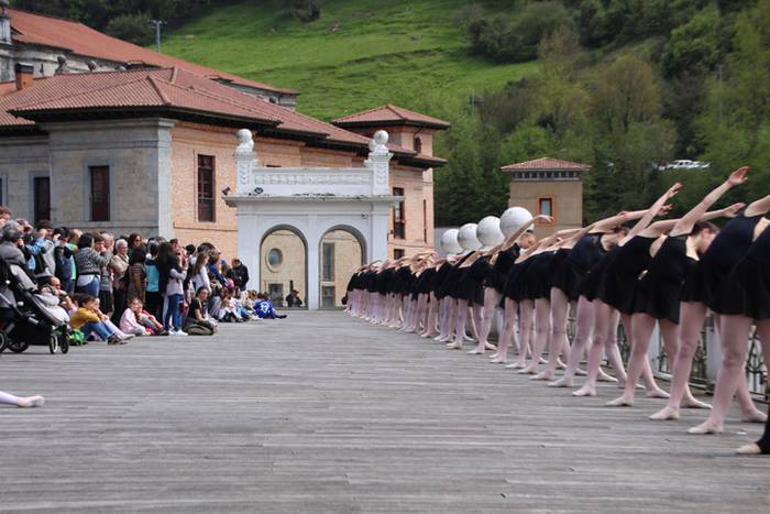 Barandari helduta dantzan 13 1523801312114