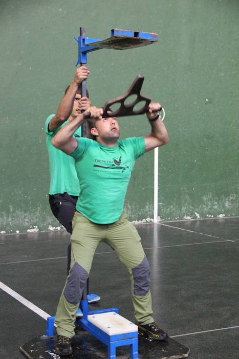 Frontoia, erakustaldiaren ba 11 1502818085172