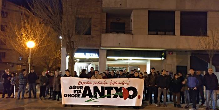 Xabier Rey 'Antxo'ren heriot 4 1520449096661