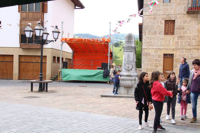 Kanpandorretik Simon jaitsit 20 1493481685919