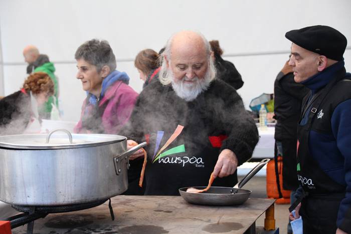 Lapikoak, plazaren ospela goxatzen 19 1480766196251