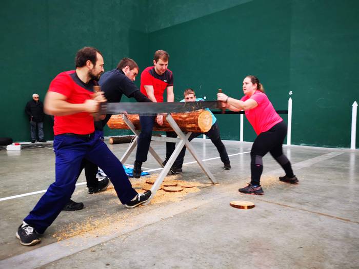 Gazteek saltsa jarri dute Sa 13 1573476474687