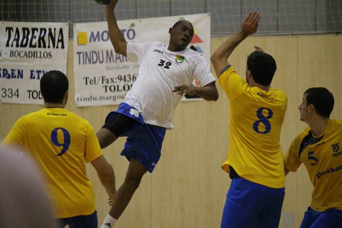 Tolosa Eskubaloi vs bidasoa b 2015 7 1445253727316