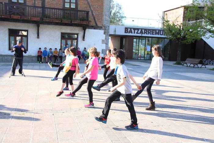 Altzon, Korrika Festa ospatu 16 1491588586882