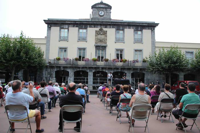 "Remirengatik" 1 1596275115779