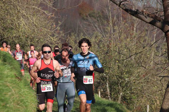 Alexander Ordeñana eta Zuriñ 19 1543079271802