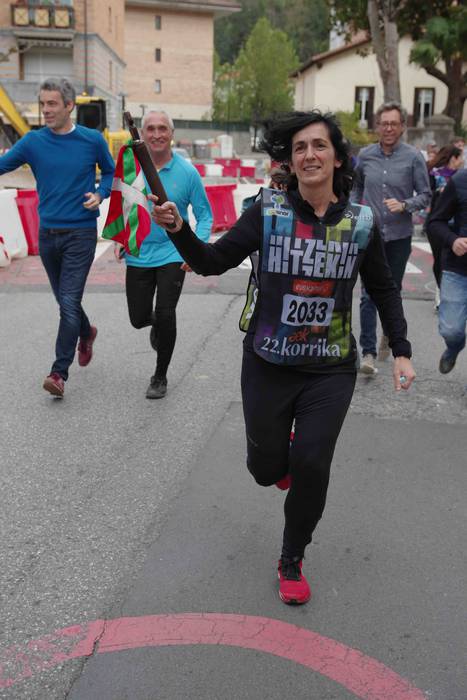 22. Korrika, furgonetatik, T 23 1649420179185