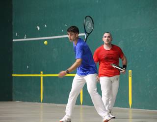 Elduain-Berrobi binakako frontenis txapelketan izena emateko azken eguna, gaur