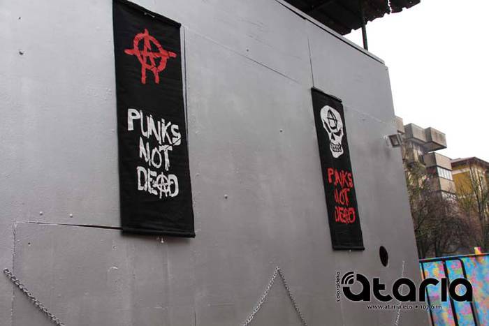 Irudimenak gainezka egin du 534 1518367850156