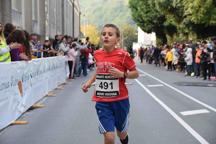 Gozatu egin dute txikienek S 8 1634039482081