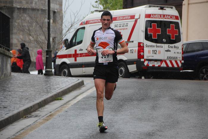 Aitziber Ibarbia eta Julen L 28 1493553877264