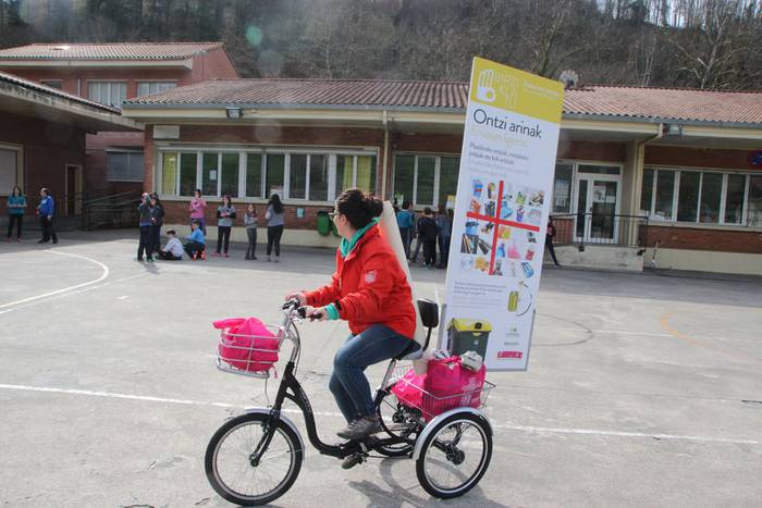 Birziklatu tentuz eta zentzuz kanpaina 12 1456861624598