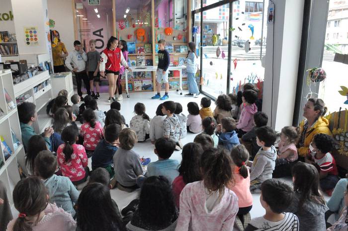 Ipuin solidarioak kontatu di 15 1653644352806