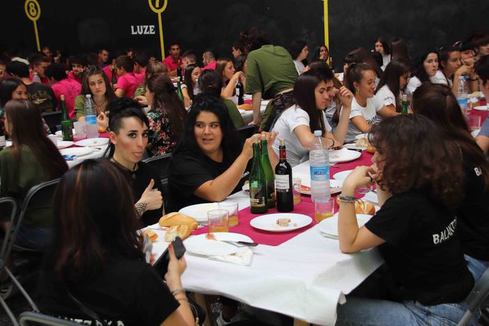 Bazkaldu ere frontoian egite 20 1566484661712