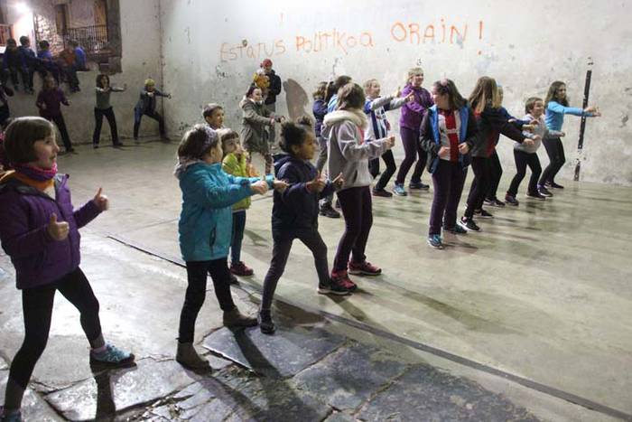 Zunbatoia, kirol gosea asetz 8 1513453240852