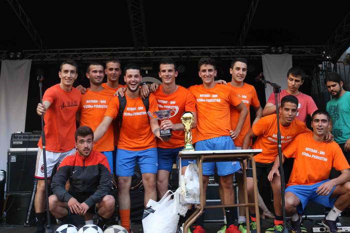 Antrax taldeak irabazi du Sa 87 1532516593294