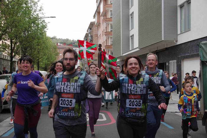 22. Korrika, furgonetatik, T 40 1649420184411