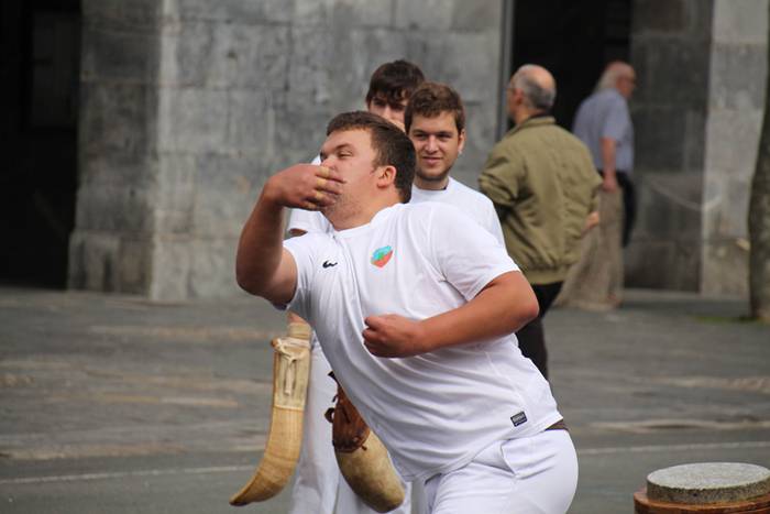 Behar Zana 70. urteurrena errebotea 4 1465127720655