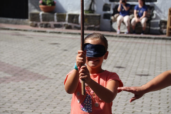 Lau eguneko jaiak, Andra Mariren omenez