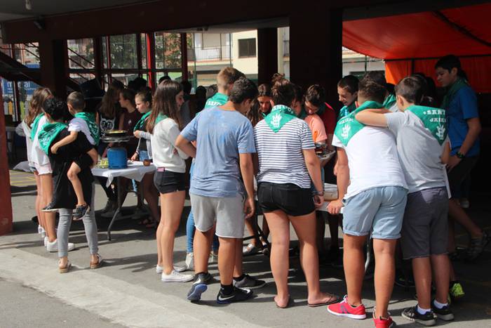 Santioen hirugarren eguna, g 9 1501078986082